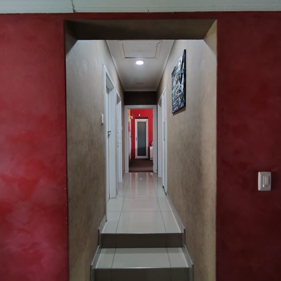 6 Bedroom Property for Sale in Haven Hills Eastern Cape